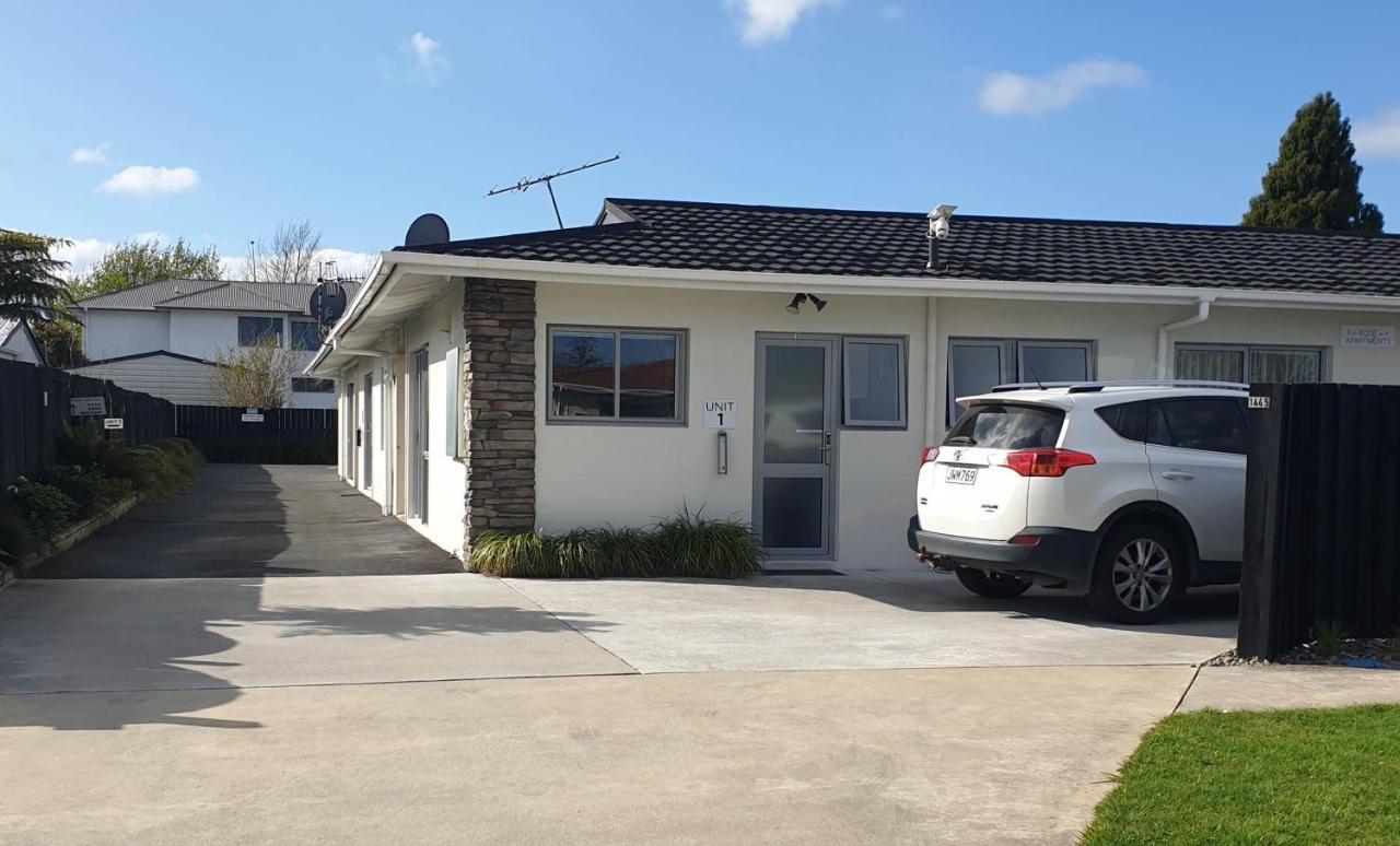 Rose Apartments Unit 1 Central Rotorua-Accommodation&Spa エクステリア 写真